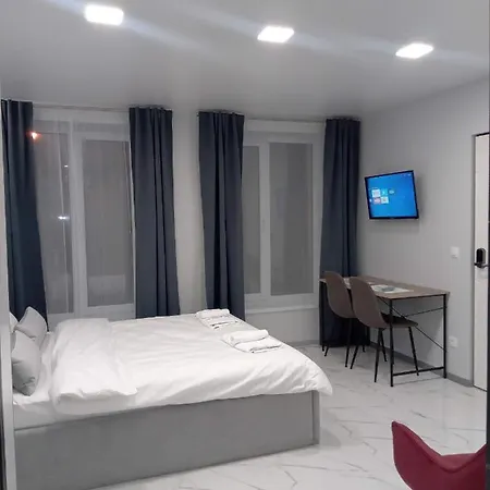 Pure Apartments Vip 4 利沃夫 外观 照片