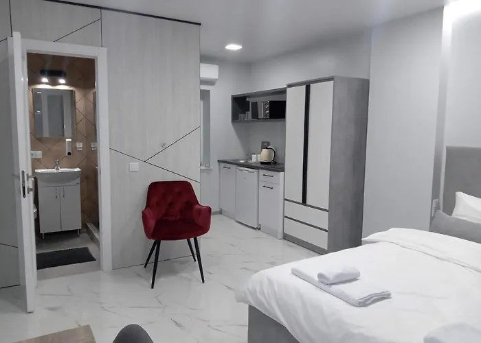 Pure Apartments Vip 4